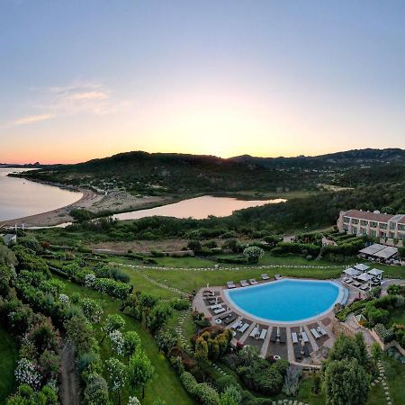 L'Ea Bianca Luxury Resort บายาซาร์ดิเนีย ภายนอก รูปภาพ