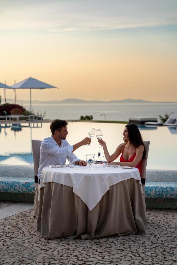 L'Ea Bianca Luxury Resort บายาซาร์ดิเนีย ภายนอก รูปภาพ