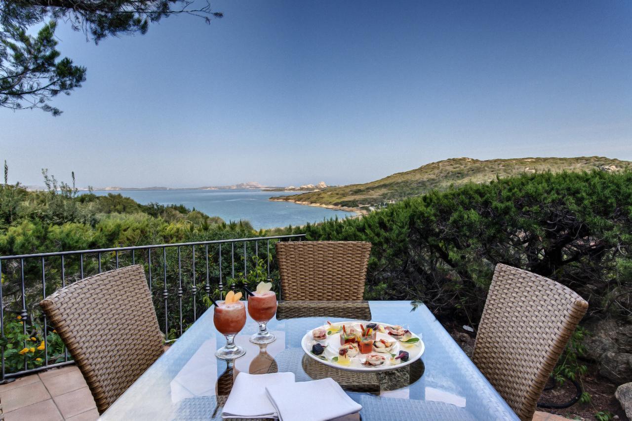 L'Ea Bianca Luxury Resort บายาซาร์ดิเนีย ภายนอก รูปภาพ