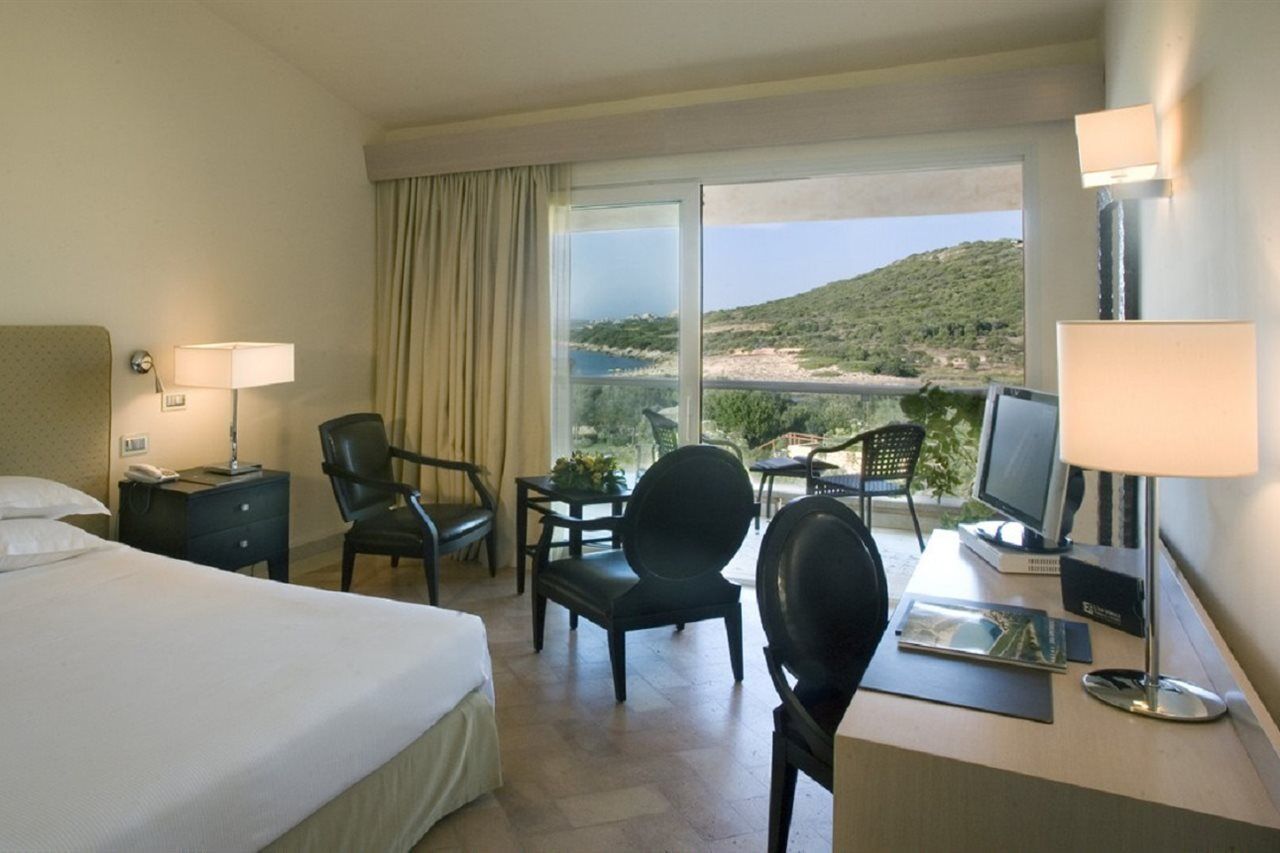 L'Ea Bianca Luxury Resort บายาซาร์ดิเนีย ภายนอก รูปภาพ